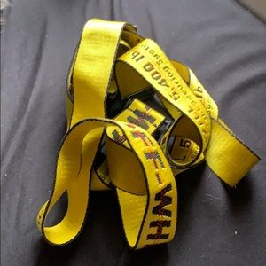 Men’s off white belt